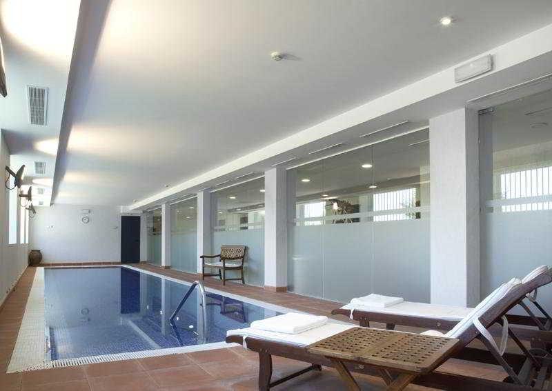 Ac Hotel Palacio De Santa Ana By Marriott Валадоид Екстериор снимка The spa at the Hotel
