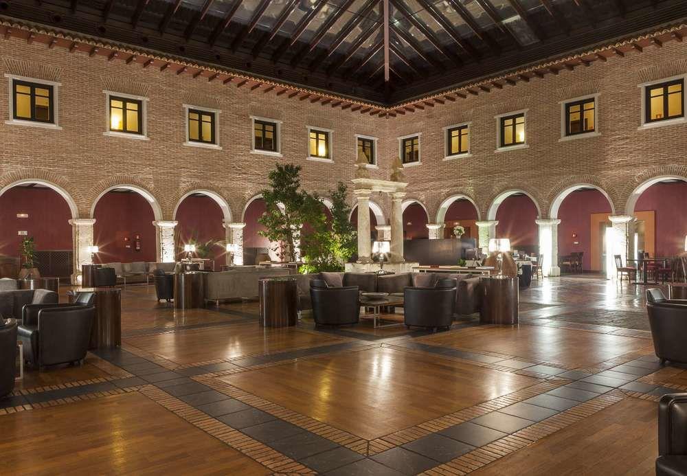 Ac Hotel Palacio De Santa Ana By Marriott Валадоид Екстериор снимка The interior of the hotel