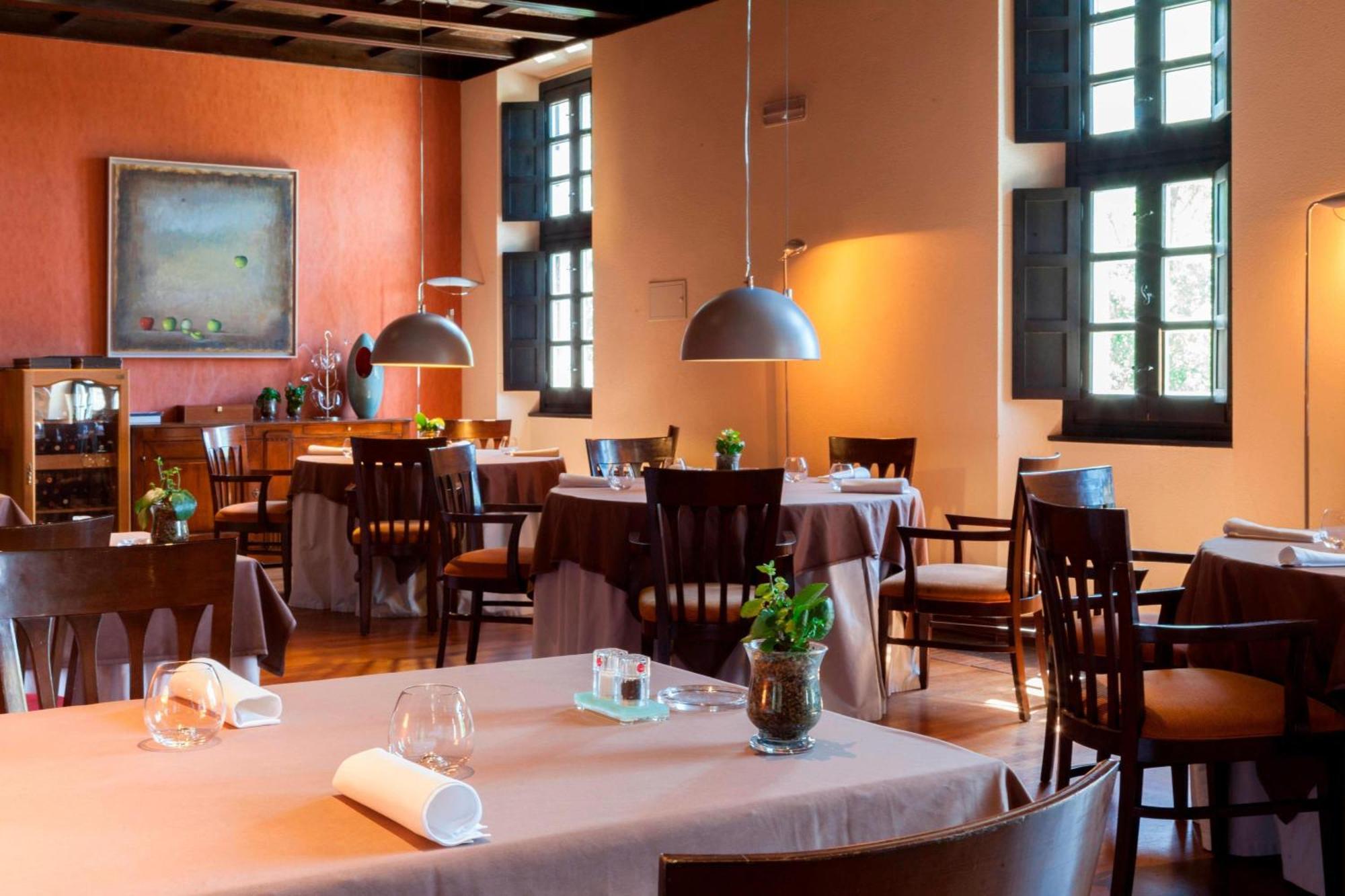 Ac Hotel Palacio De Santa Ana By Marriott Валадоид Екстериор снимка Restaurant El Bulli