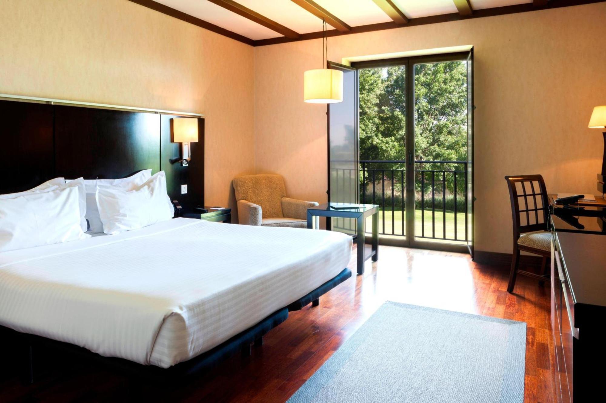 Ac Hotel Palacio De Santa Ana By Marriott Валадоид Екстериор снимка Deluxe Room