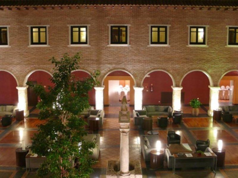 Ac Hotel Palacio De Santa Ana By Marriott Валадоид Екстериор снимка The University of Patras