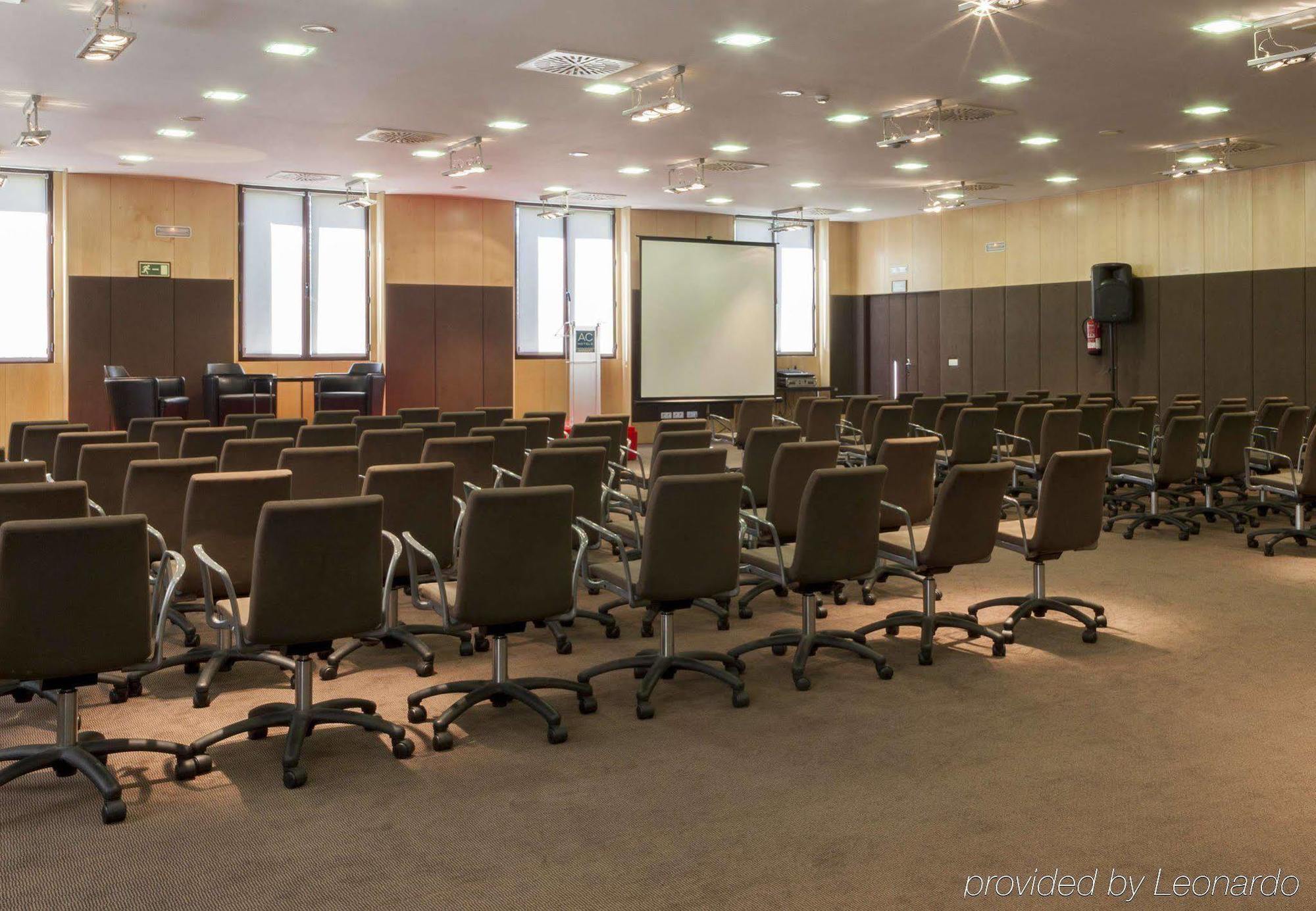 Ac Hotel Palacio De Santa Ana By Marriott Валадоид Екстериор снимка The main conference room