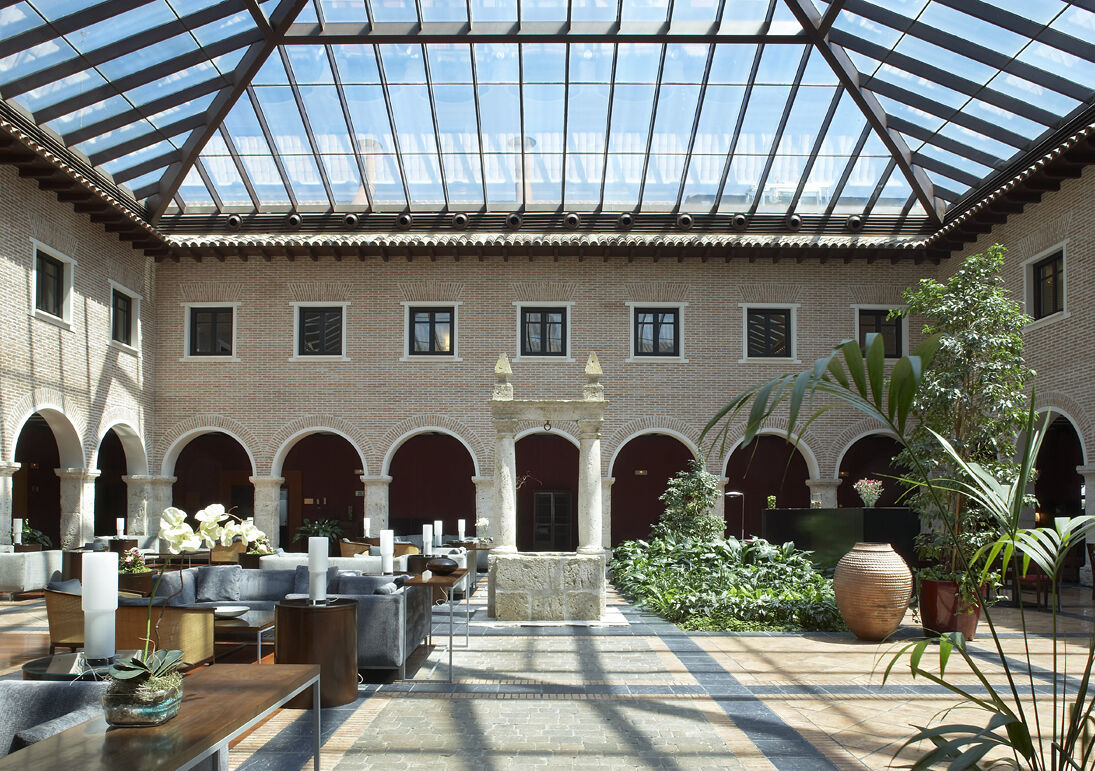 Ac Hotel Palacio De Santa Ana By Marriott Валадоид Екстериор снимка The interior of the hotel